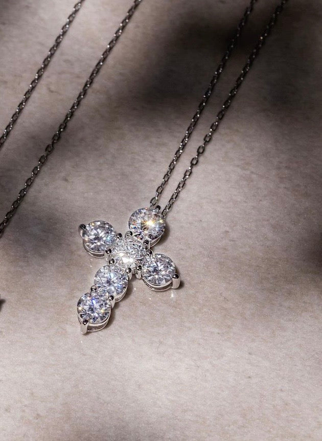 Colar Cruz 5,25mm 3,15 CT MOISSANITE